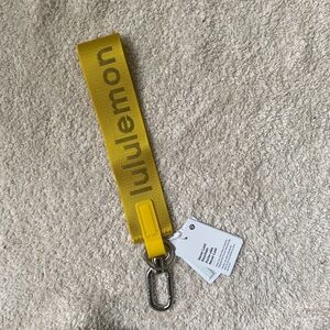 NWT Lululemon Never Lost Keychain